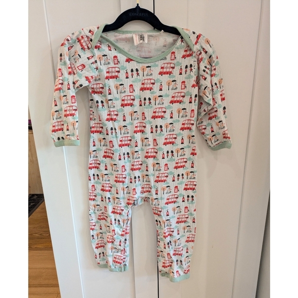 London England Themed Baby One Piece - Picture 1 of 6